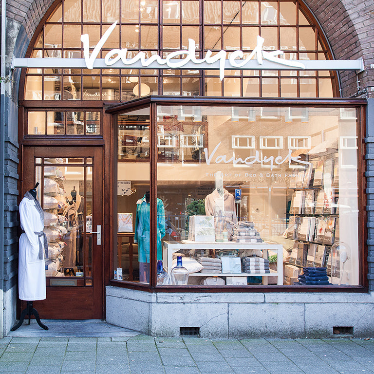 Amsterdam — Vandyck Experience Store