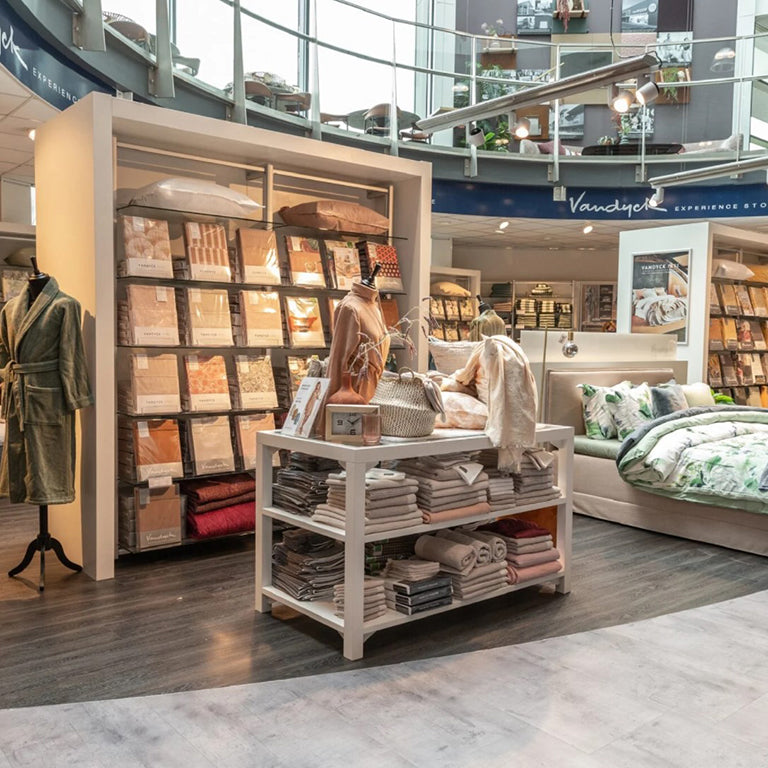 Veenendaal — Vandyck Experience Store