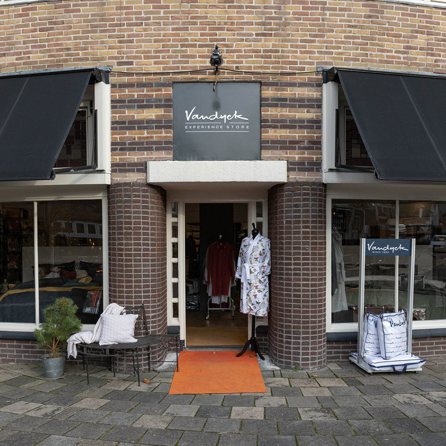 Bussum — Vandyck Experience Store
