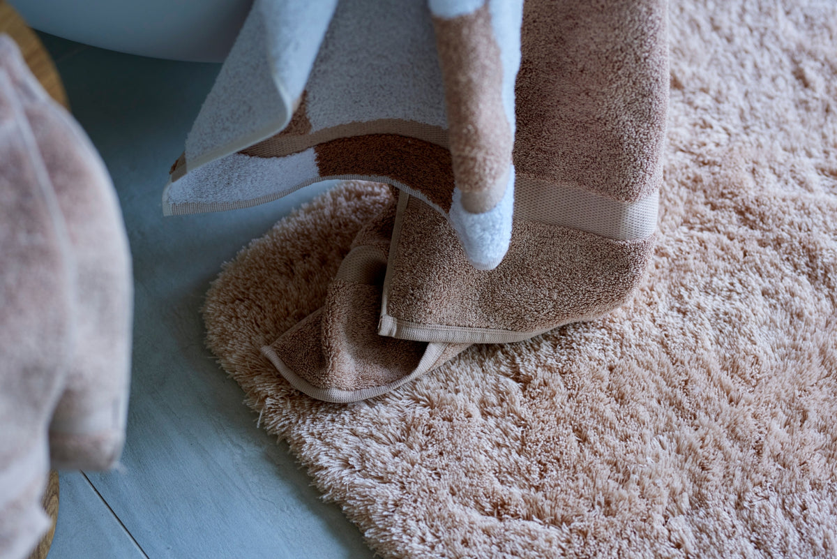 TORONTO  badmat | praline