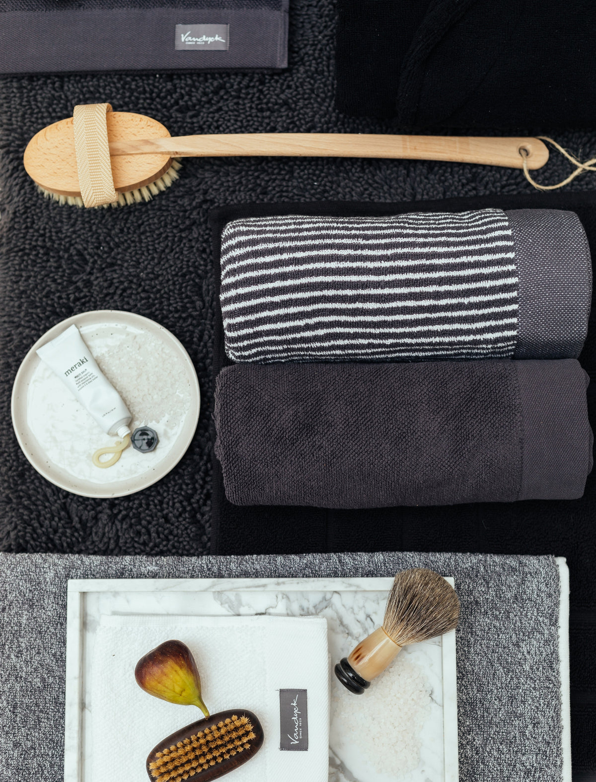 HOME TOWEL MOULINE | off black