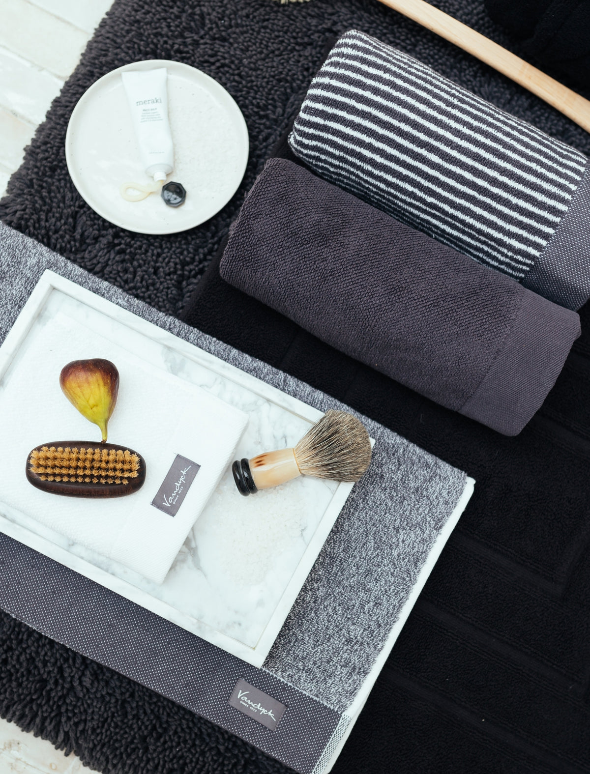 HOME UNI badgoed | off black