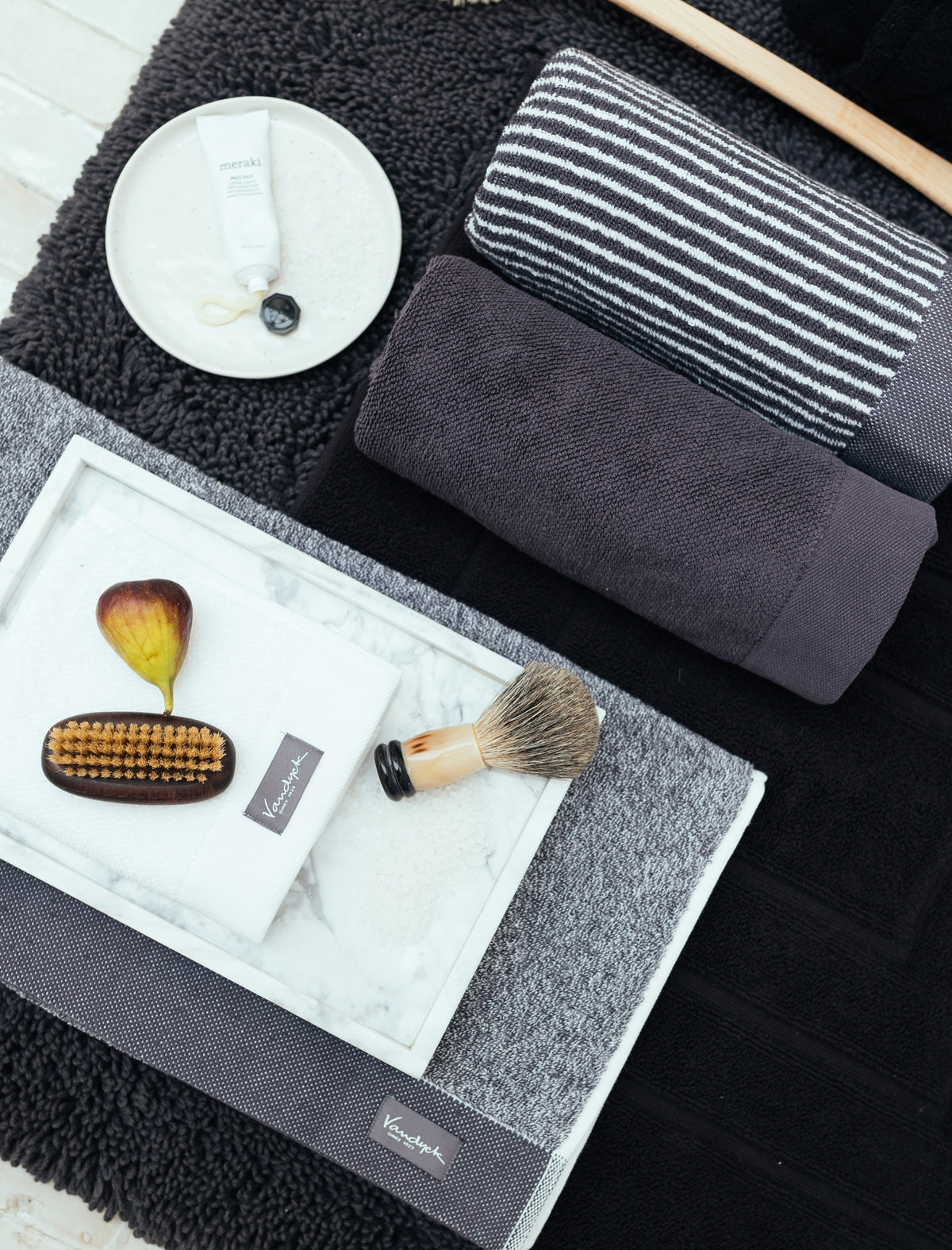 HOME TOWEL MOULINE | off black