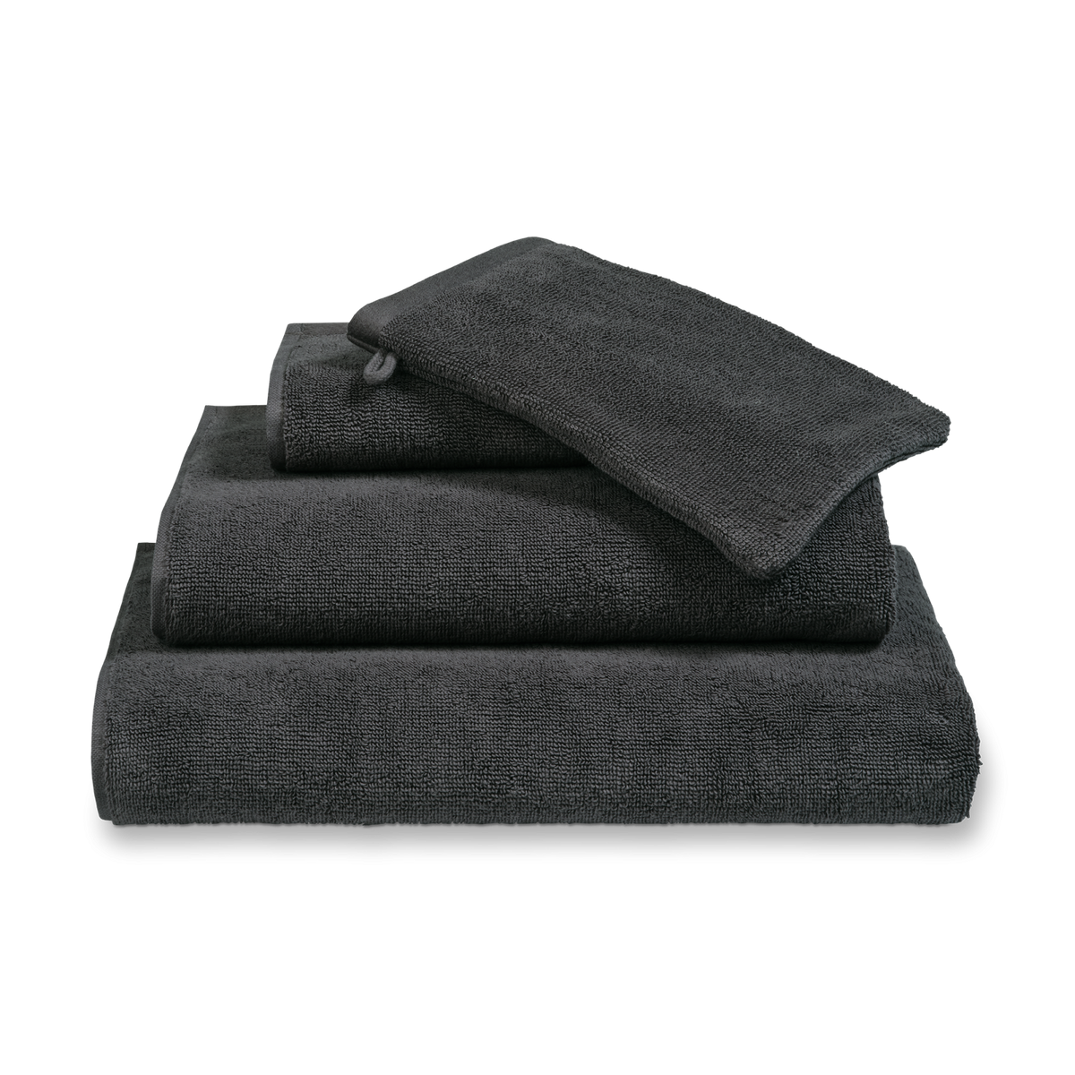 Ontdek de ultieme luxe van de Vandyck Verona plain handdoeken in de kleur off black met perfect uitgebalanceerde mix van Egeïsche Turkse en Pima-katoen. 
