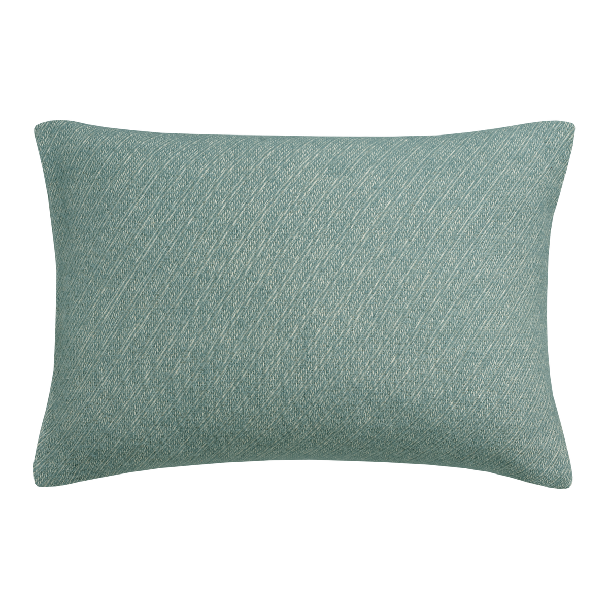 Omring jezelf met heerlijke sierkussensloops van Vandyck! Home Benevento in de kleur pearl blue is de perfecte accessoire als toevoeging op je bank of bed. 