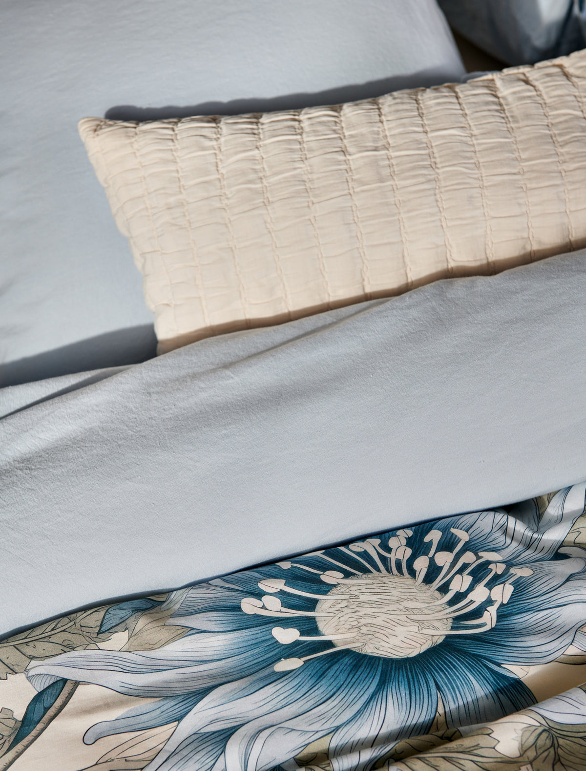 BLUE WANDER dekbedovertrekset | pearl blue