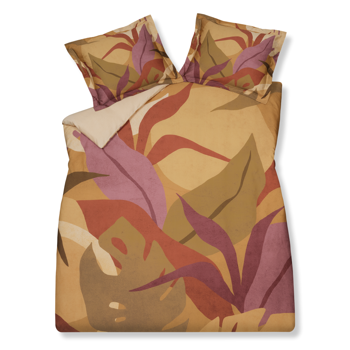 Sunset Nights multi dekbedovertrek heeft verschillende soorten bladeren in een abstracte tekenstijl in bruin, roze en rood. De achterkant van het dekbedovertrek is effen beige. De kussens hebben een kleinere versie van de bladeren. Sunset Nights multi dekbedovertrek van Vandyck combineert sixties warme aarde tinten met grote abstracte vormen van de bladeren.